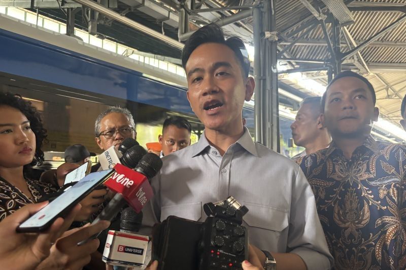 image_bank_2025_08_24_200107.570-tahukah-anda-gibran-utamakan-prioritas-ruang-laktasi-di-kereta-dibanding-gerbong-merokok-1 - Kabar Netizen Terkini
