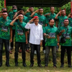 Din Minimi dan Eks Kombatan Kibarkan Merah Putih, Tegaskan Komitmen Jaga Perdamaian Aceh
